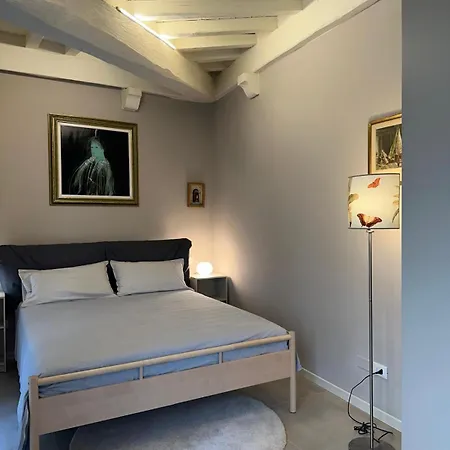 Walls Center 아파트 루카