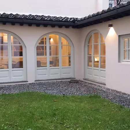 아파트 Walls Center *