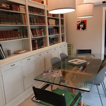 Walls Center * 루카